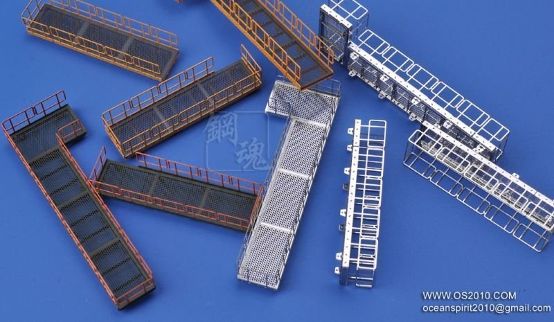 画像1: 【10％OFF!!】鋼魂　メンテナンスブリッジ　1/100用　213　 (1)